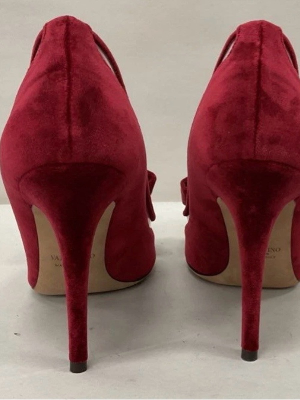 Valentino Deep Red Velvet Bow Pointed-Toe Pumps 38 - Picture 6 of 7